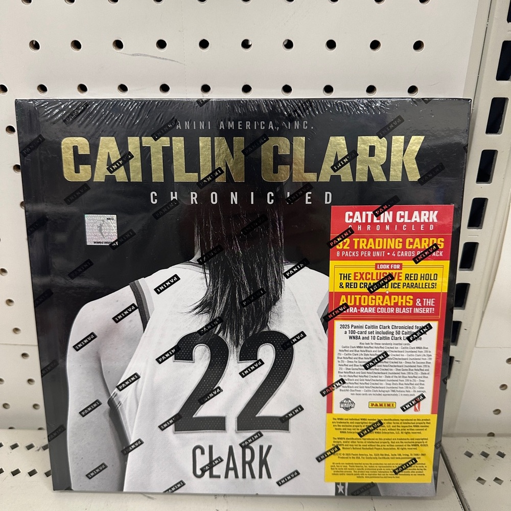 2025 CAITLIN CLARK TARGET ￼ Exclusive CHRONICLED BOOK. 32 Cards Factory Sealed - Picture 1 of 2